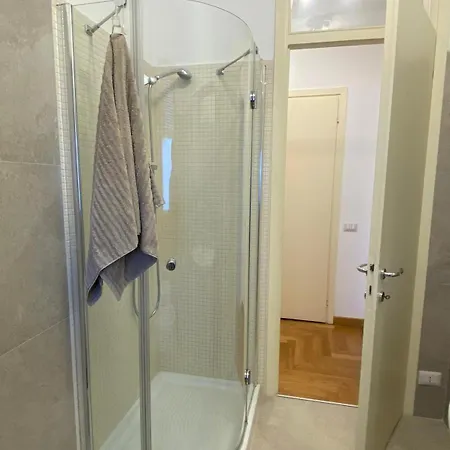 The Little Duck - Modern With Balcony דירה קומו