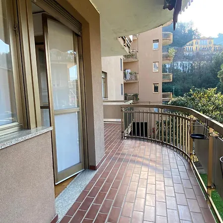 The Little Duck - Modern With Balcony דירה