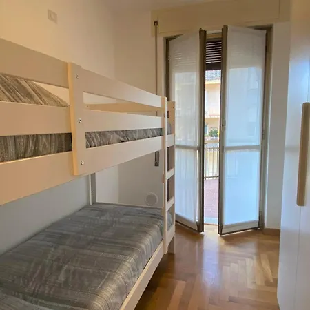 The Little Duck - Modern With Balcony Lägenhet Como