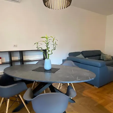 The Little Duck - Modern With Balcony * Комо