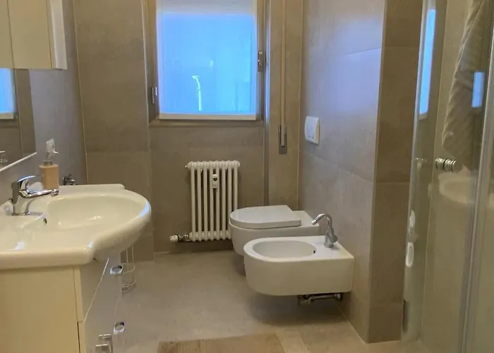 Apartamento The Little Duck - Modern With Balcony Como