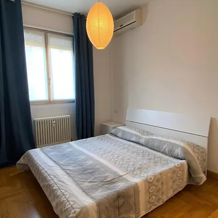 The Little Duck - Modern With Balcony Apartament Como