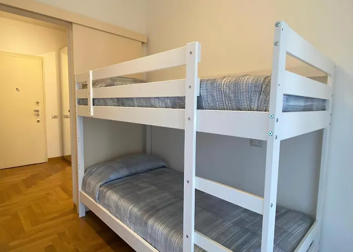 Apartament The Little Duck - Modern With Balcony Como